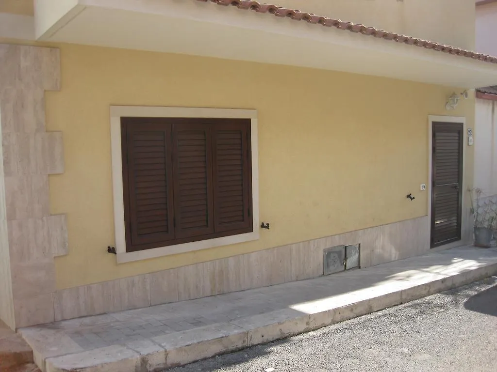 Casa Vacanze Le Rose Marina di Ragusa Nyaraló